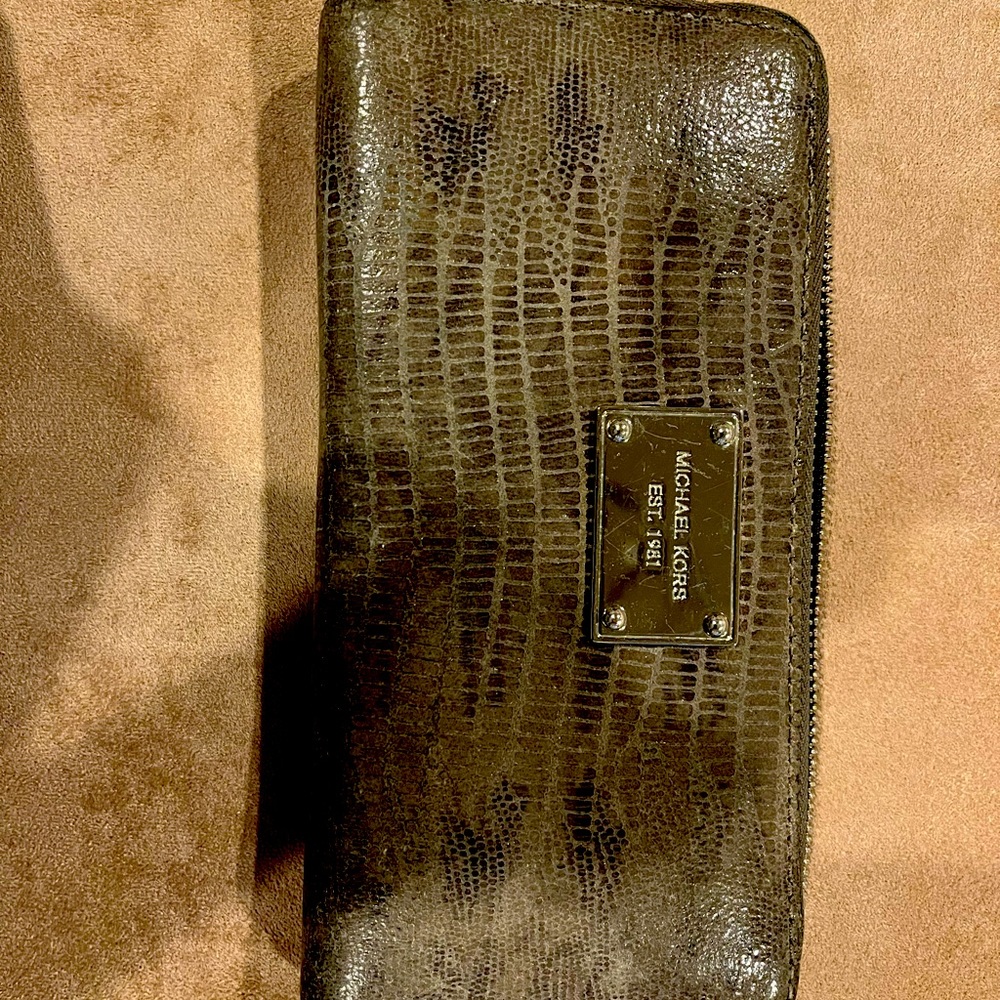 Michael kors wallet